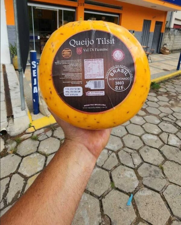 Queijo Tilsit Peça 1kg